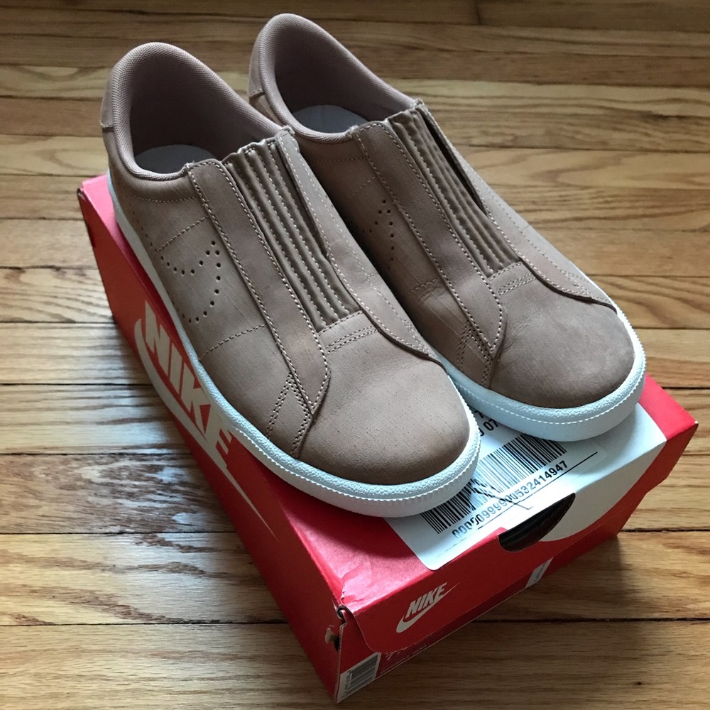 Nike Women’s Tennis Classic Ease